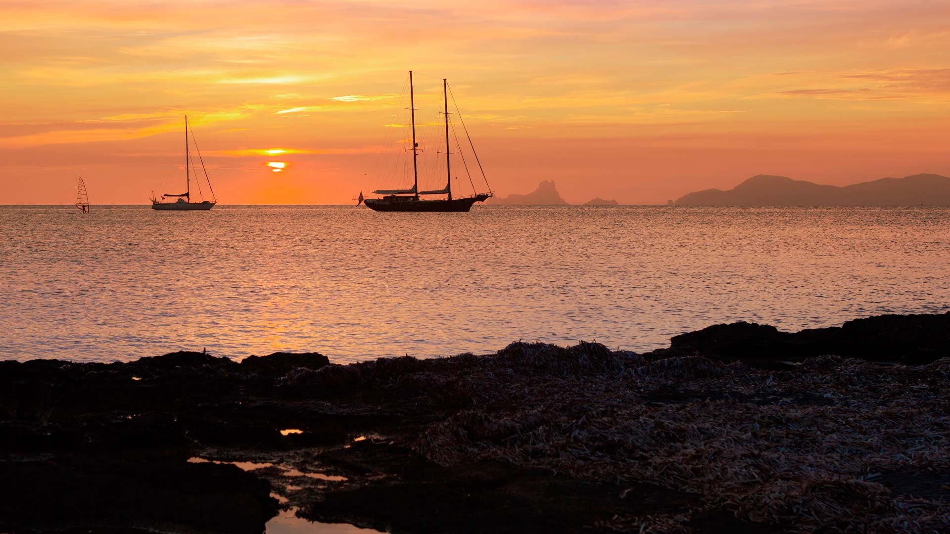 Top travel tips for vacations in Ibiza